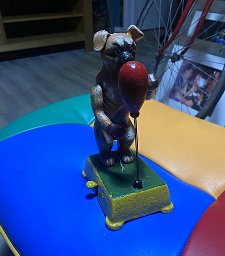 Vintage cast iron - boxing, dog